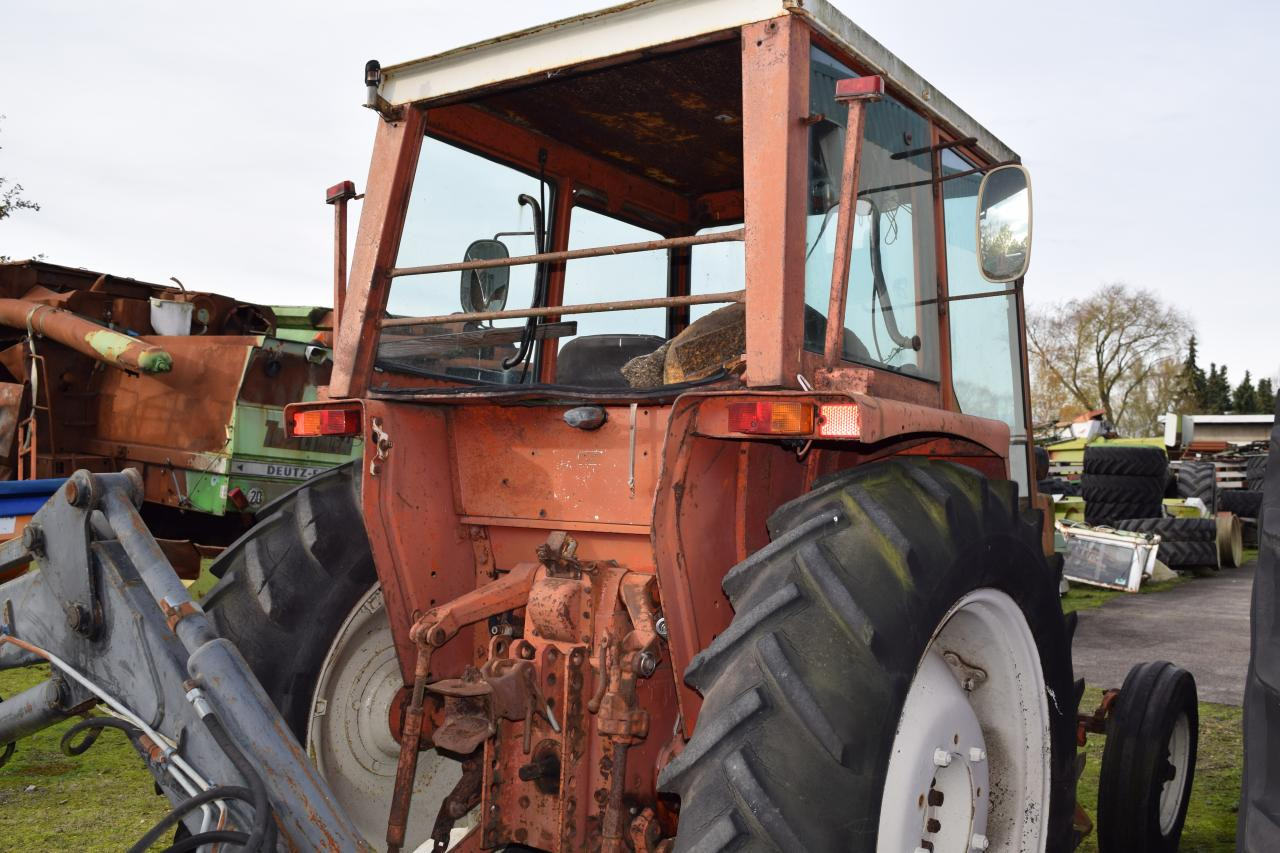 Renault 651 - Traktor: 5 kép. Renault 651 - Traktor: 5 kép.