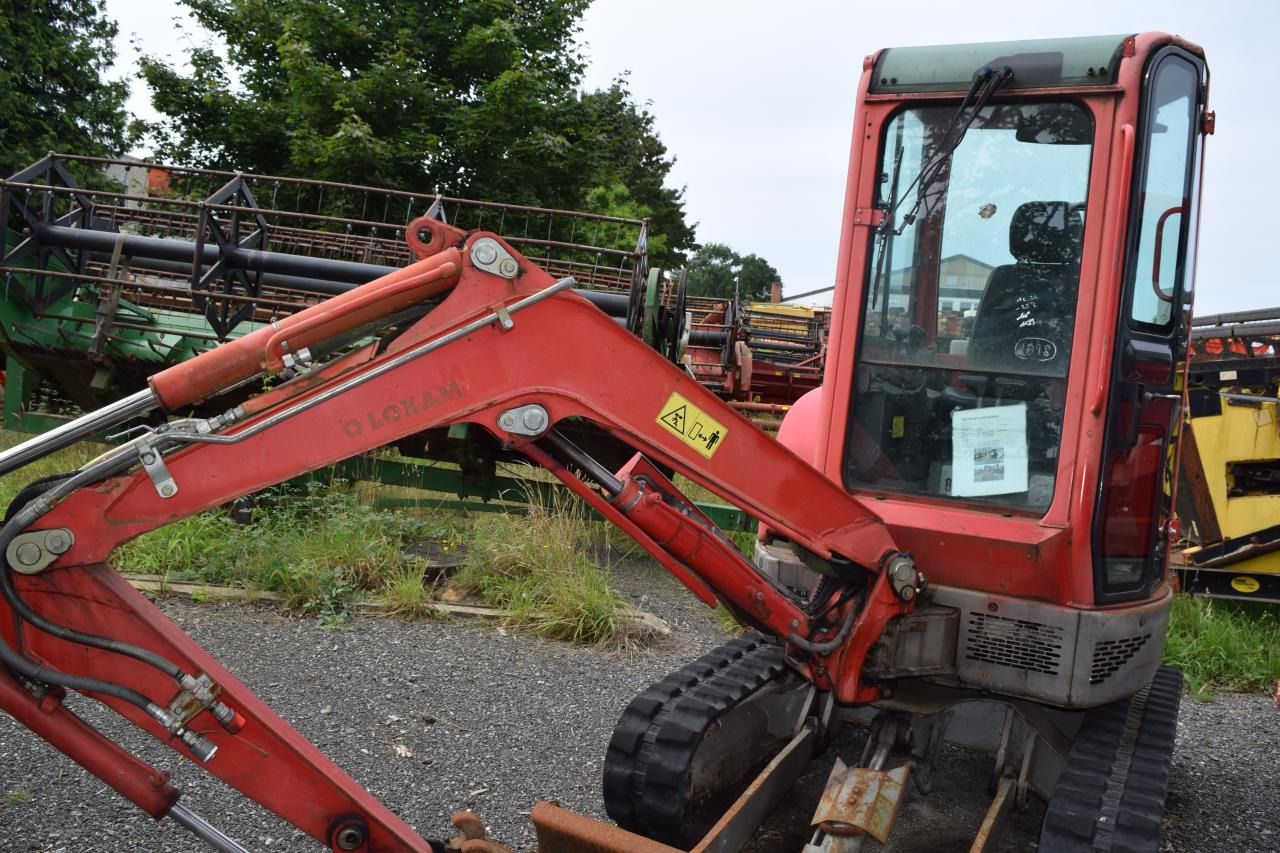 Yanmar VIO 25 - 4 - Minikotró: 2 kép. Yanmar VIO 25 - 4 - Minikotró: 2 kép.