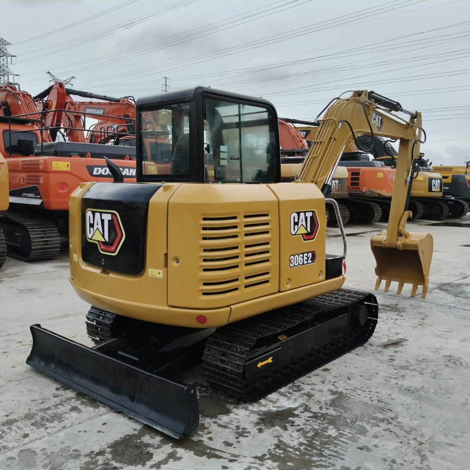 CAT 306E - Minikotró: 5 kép. CAT 306E - Minikotró: 5 kép.