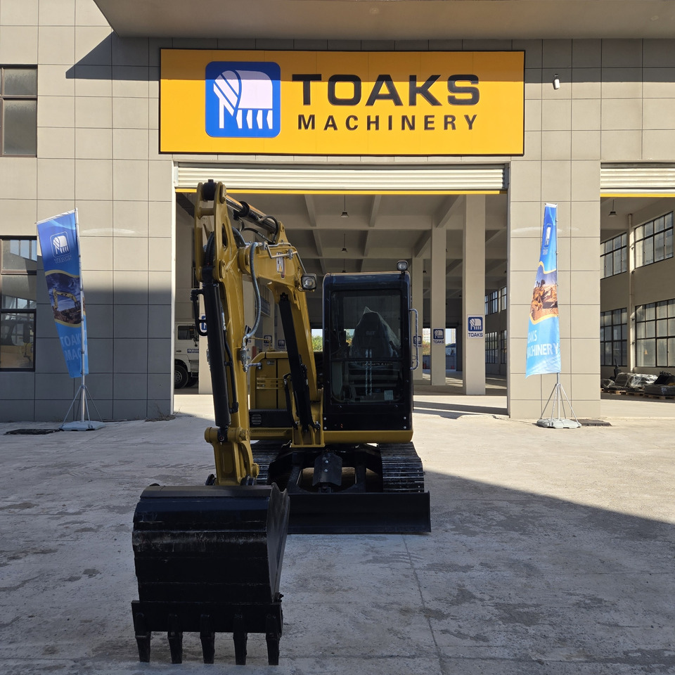 CATERPILLAR 305.5E2 - Minikotró: 3 kép. CATERPILLAR 305.5E2 - Minikotró: 3 kép.