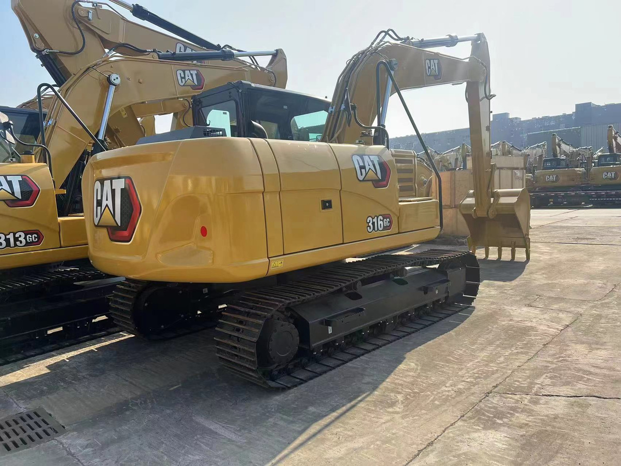 CATERPILLAR 316GC - Lánctalpas kotró: 1 kép. CATERPILLAR 316GC - Lánctalpas kotró: 1 kép.