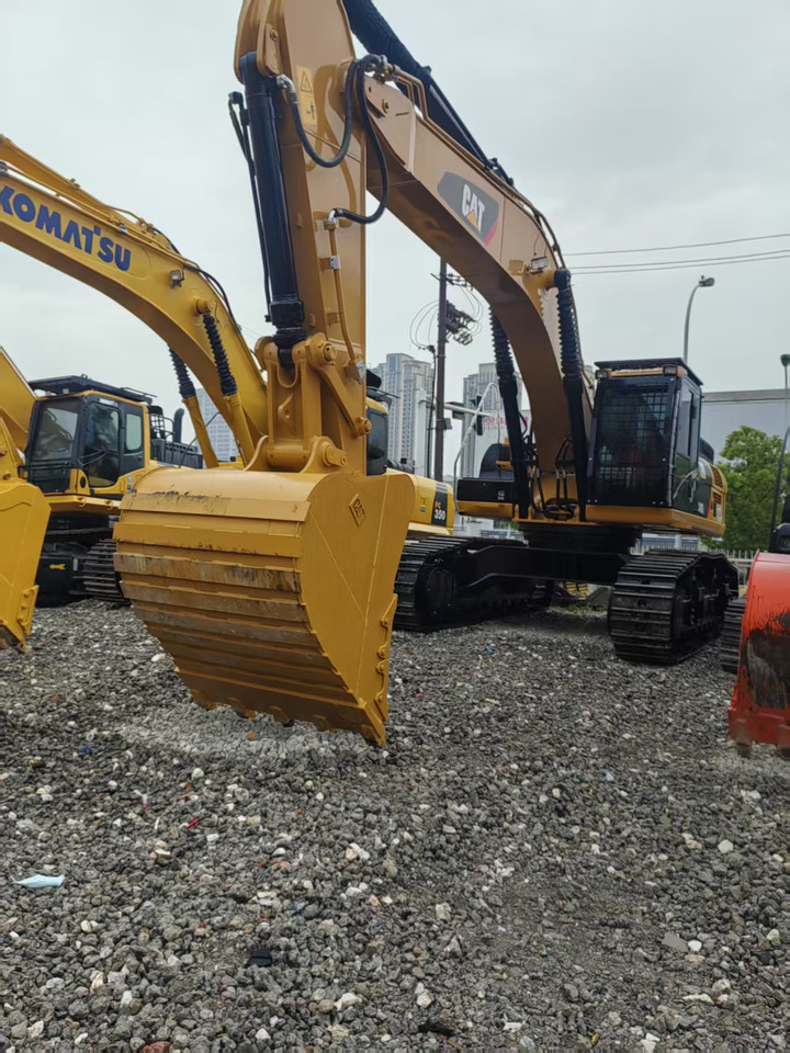 CATERPILLAR 340D2L - Lánctalpas kotró: 3 kép. CATERPILLAR 340D2L - Lánctalpas kotró: 3 kép.