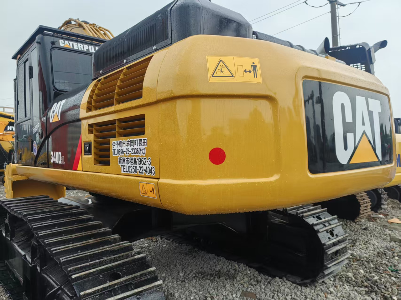 CATERPILLAR 340D2L - Lánctalpas kotró: 1 kép. CATERPILLAR 340D2L - Lánctalpas kotró: 1 kép.