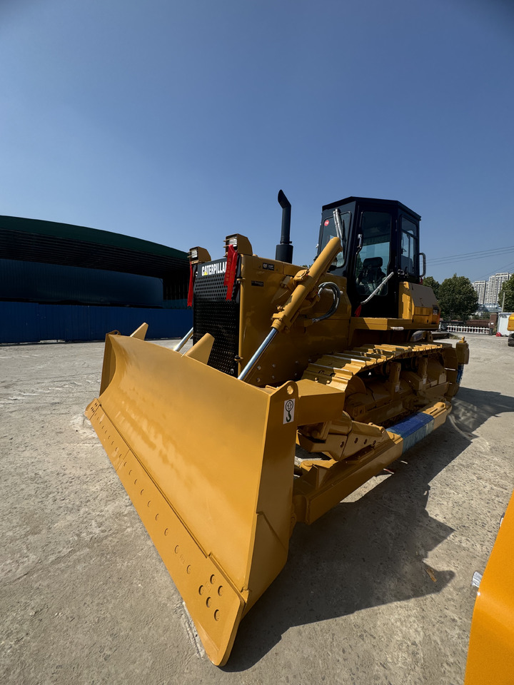 CATERPILLAR D6G - Buldózer: 5 kép. CATERPILLAR D6G - Buldózer: 5 kép.