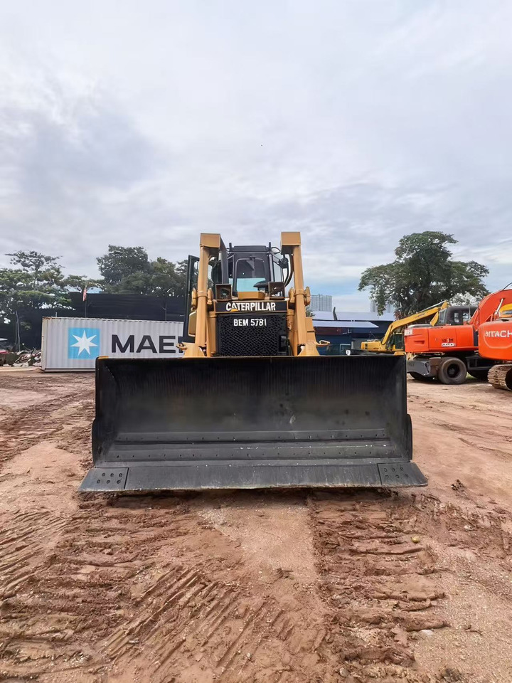 CATERPILLAR D6R - Buldózer: 4 kép. CATERPILLAR D6R - Buldózer: 4 kép.