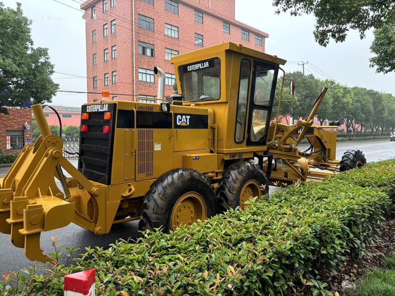 Caterpillar 140H - Gréder: 3 kép. Caterpillar 140H - Gréder: 3 kép.