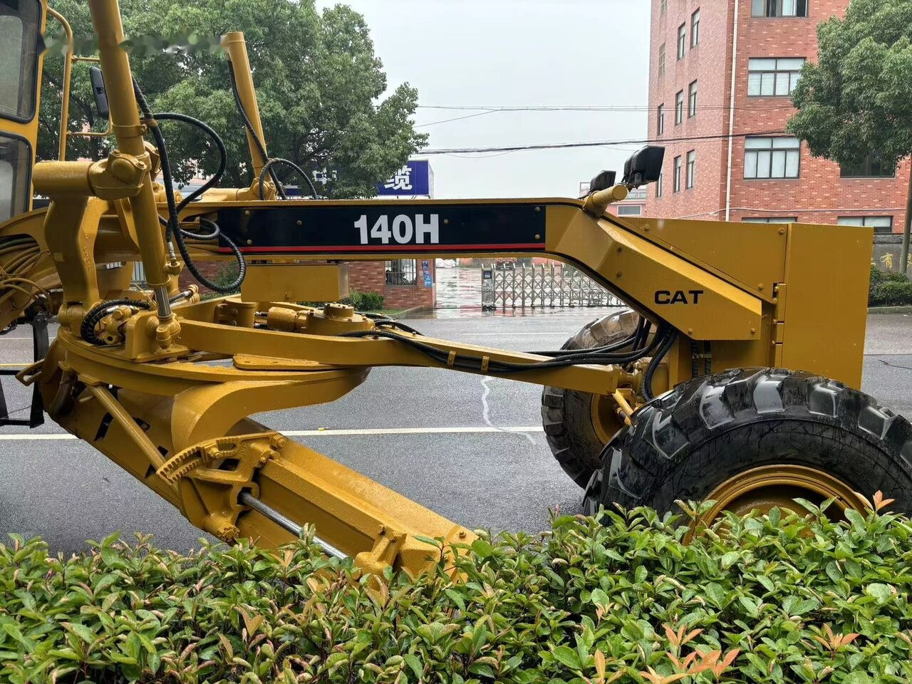Caterpillar 140H - Gréder: 1 kép. Caterpillar 140H - Gréder: 1 kép.