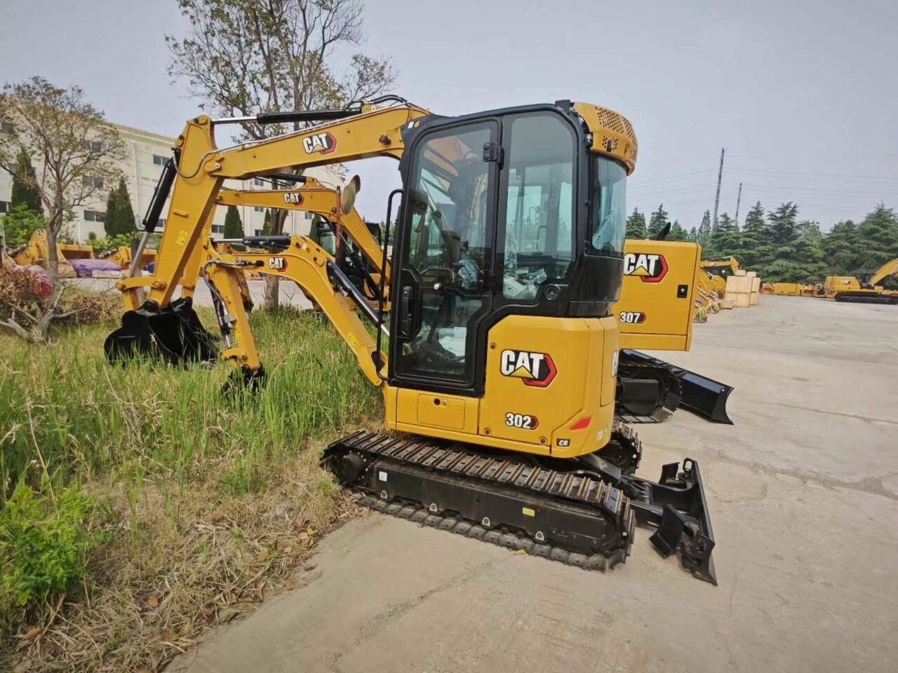 Caterpillar 302CR NEW - Minikotró: 1 kép. Caterpillar 302CR NEW - Minikotró: 1 kép.