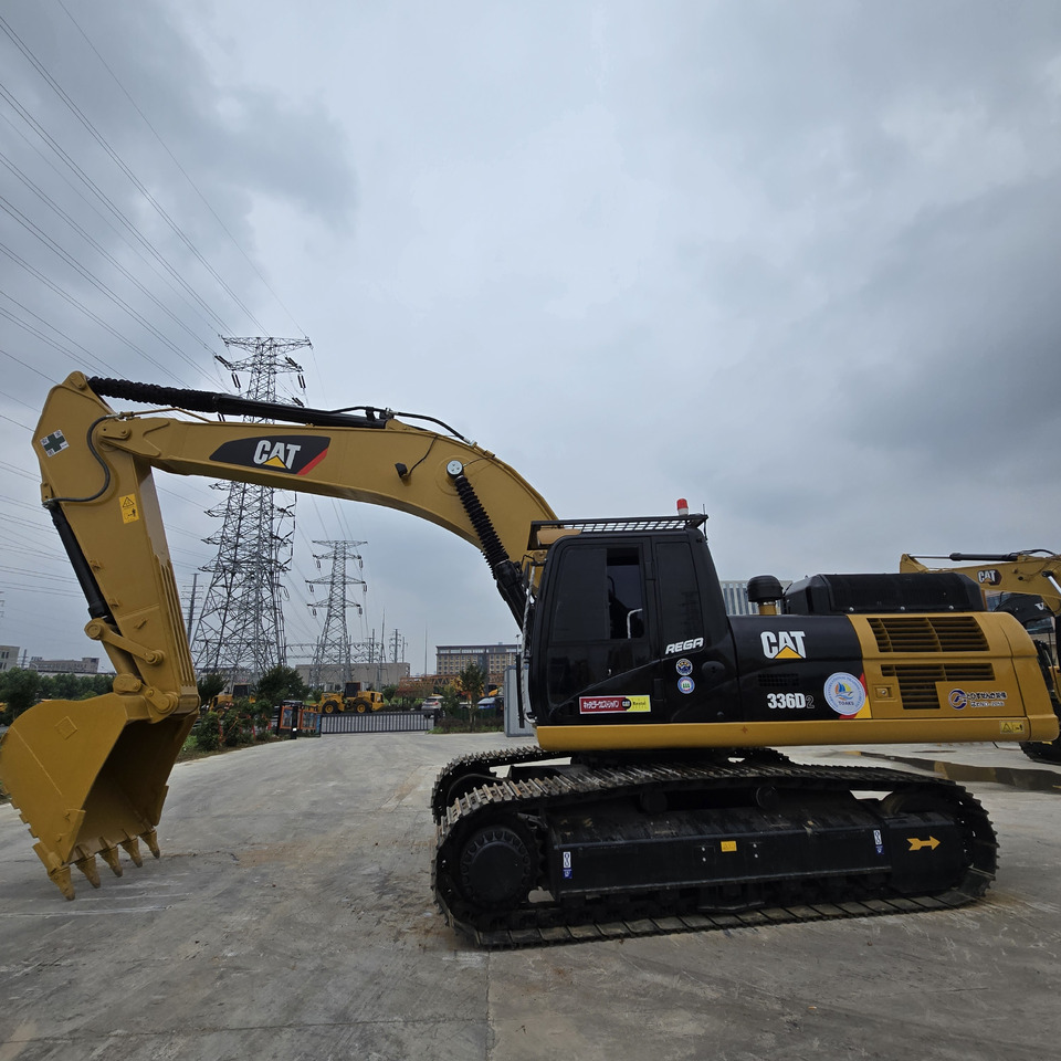 Caterpillar 336D - Lánctalpas kotró: 1 kép. Caterpillar 336D - Lánctalpas kotró: 1 kép.