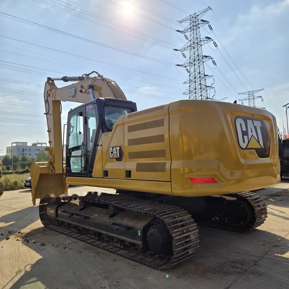 Caterpillar 336GC - Lánctalpas kotró: 4 kép. Caterpillar 336GC - Lánctalpas kotró: 4 kép.