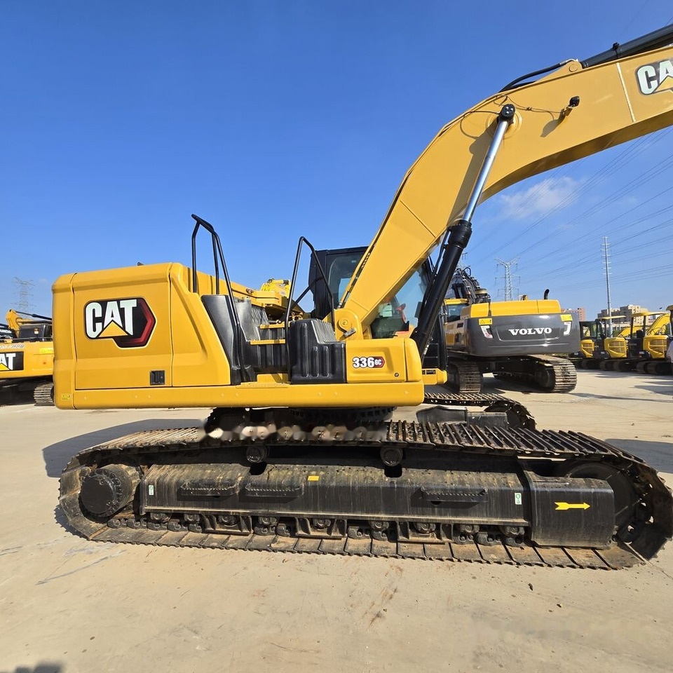 Caterpillar 336GC - Lánctalpas kotró: 1 kép. Caterpillar 336GC - Lánctalpas kotró: 1 kép.