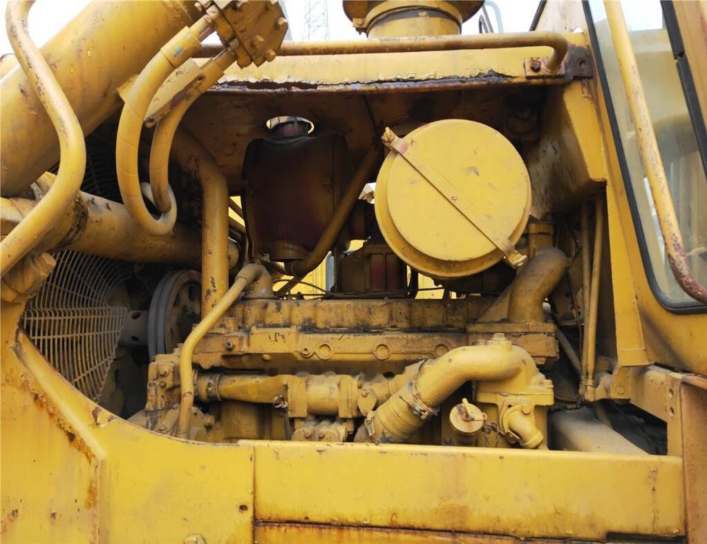 Caterpillar D 7 G - Buldózer: 2 kép. Caterpillar D 7 G - Buldózer: 2 kép.