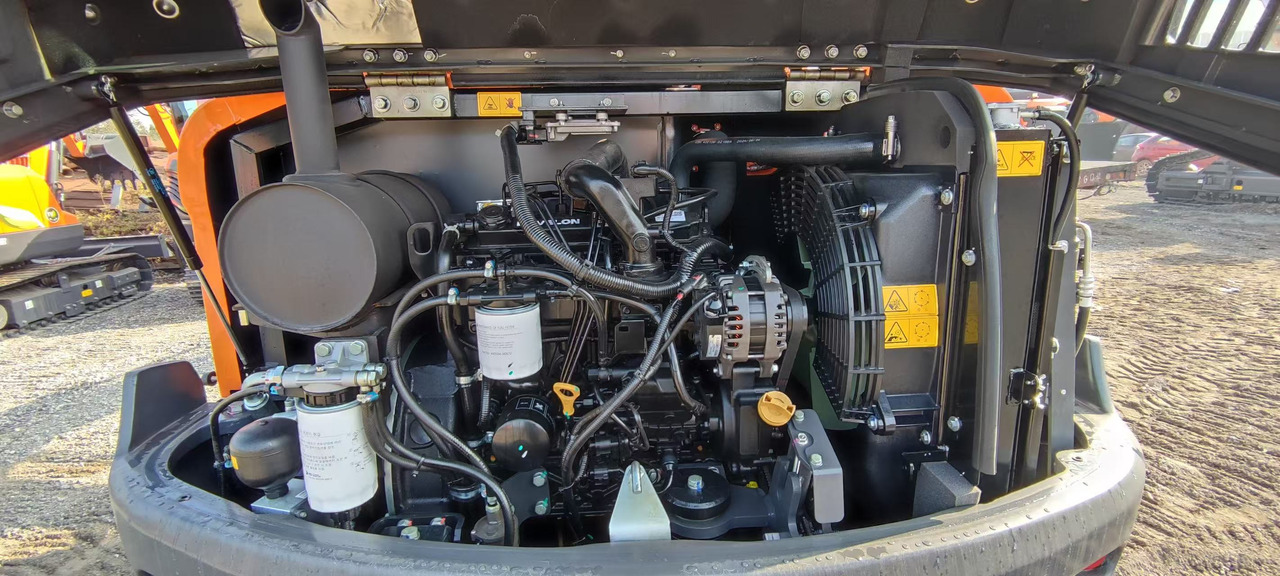 DOOSAN DX60E - Minikotró: 5 kép. DOOSAN DX60E - Minikotró: 5 kép.