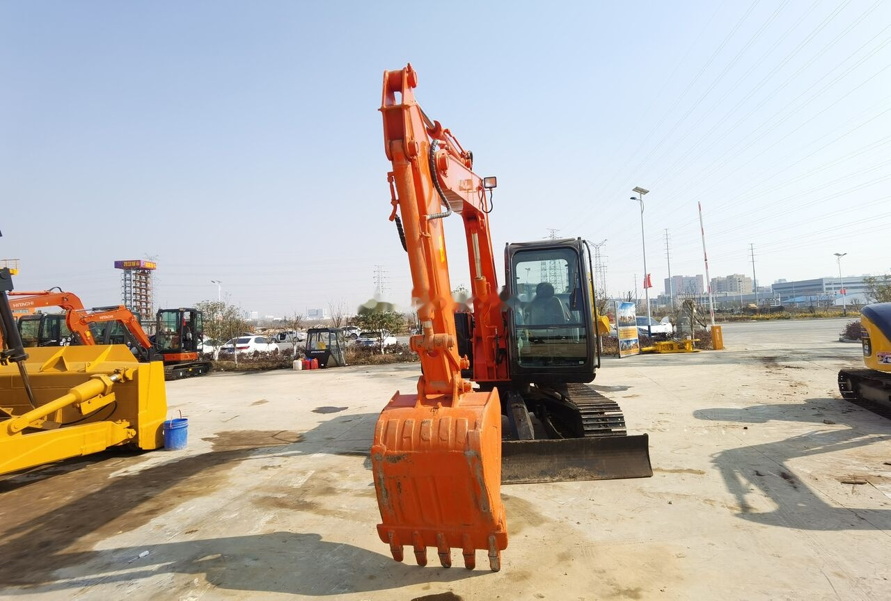 Hitachi ZX70 - Minikotró: 5 kép. Hitachi ZX70 - Minikotró: 5 kép.