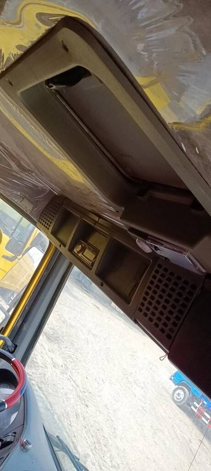 Howo ZZ3257N4347C1 - Billenőplatós teherautó: 2 kép. Howo ZZ3257N4347C1 - Billenőplatós teherautó: 2 kép.