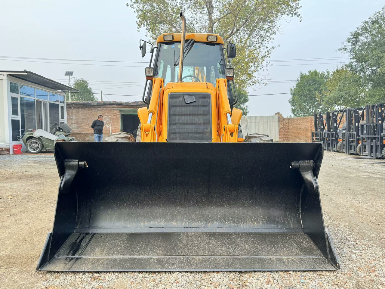 JCB 3CX - Kotrórakodó: 5 kép. JCB 3CX - Kotrórakodó: 5 kép.