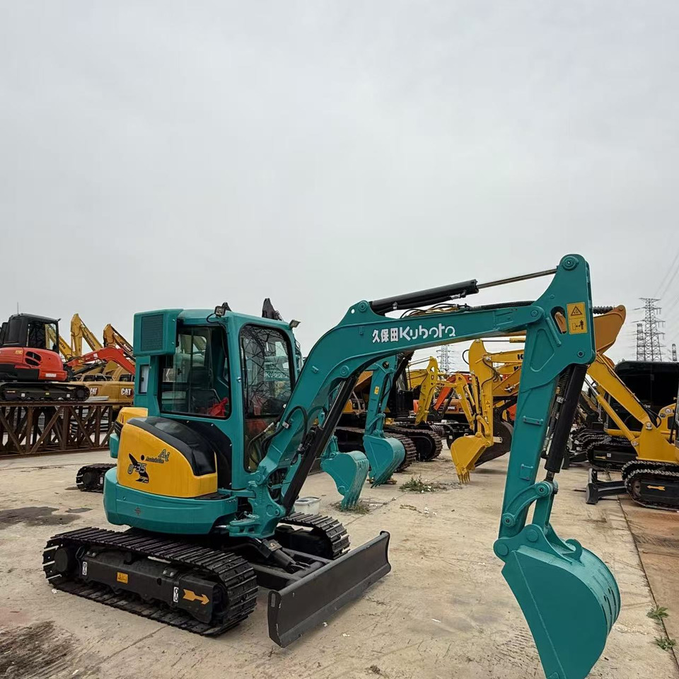 KUBOTA U35 - Minikotró: 1 kép. KUBOTA U35 - Minikotró: 1 kép.