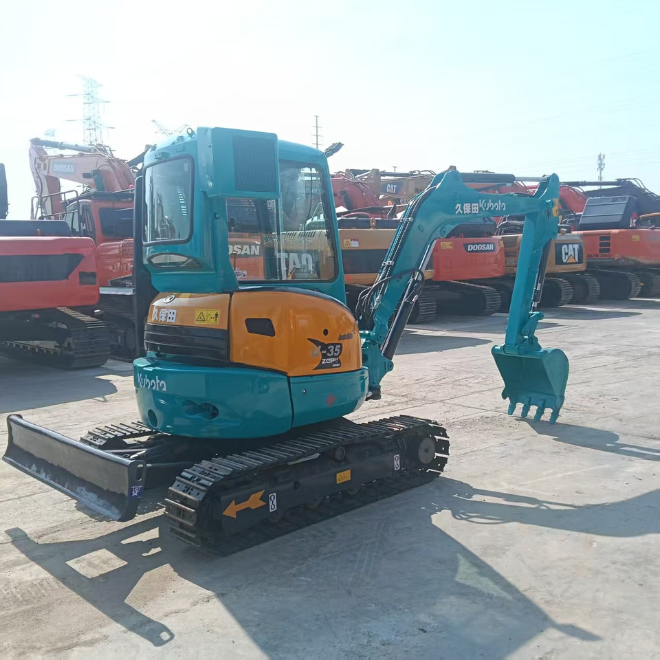 KUBOTA U35 - Minikotró: 1 kép. KUBOTA U35 - Minikotró: 1 kép.