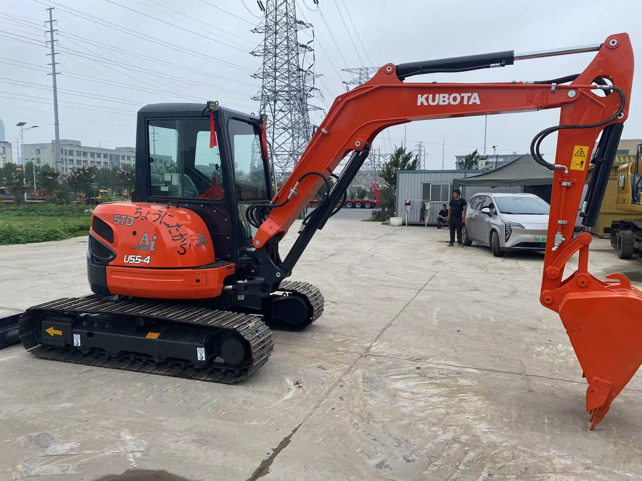 KUBOTA U55-4 - Minikotró: 2 kép. KUBOTA U55-4 - Minikotró: 2 kép.