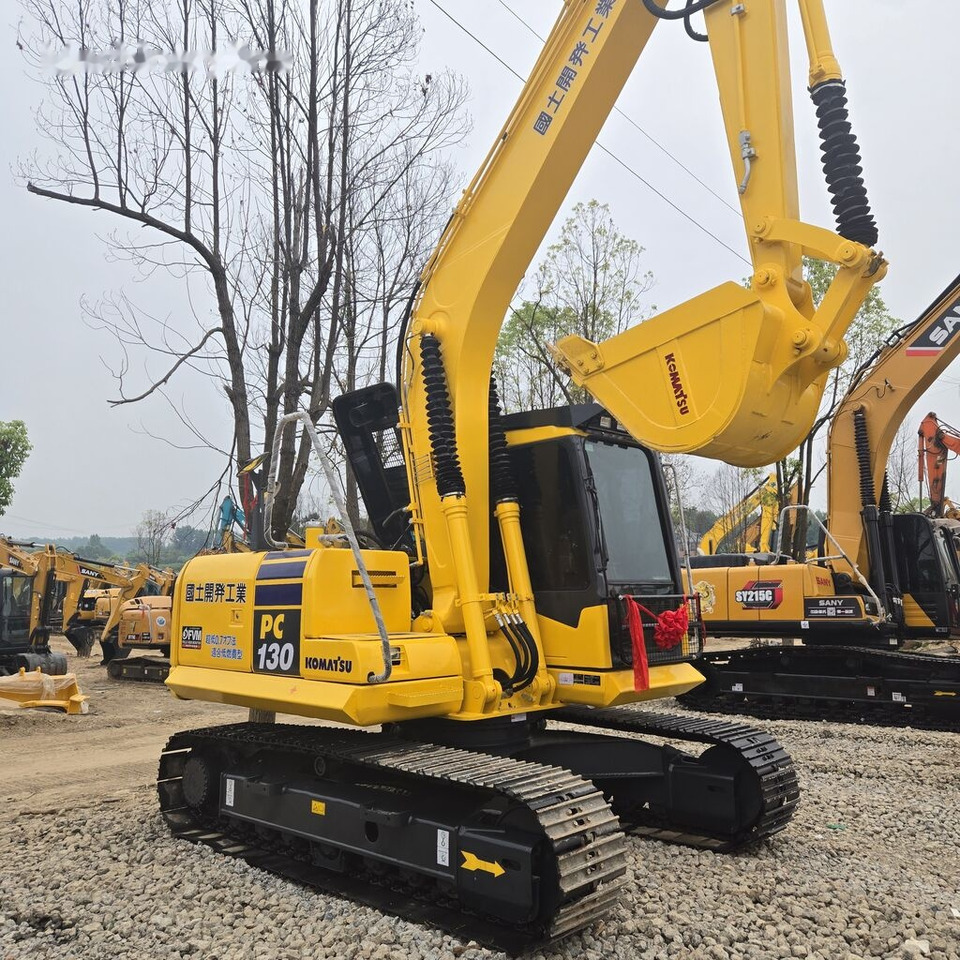 Lánctalpas kotró Komatsu PC130-10: 6 kép.
