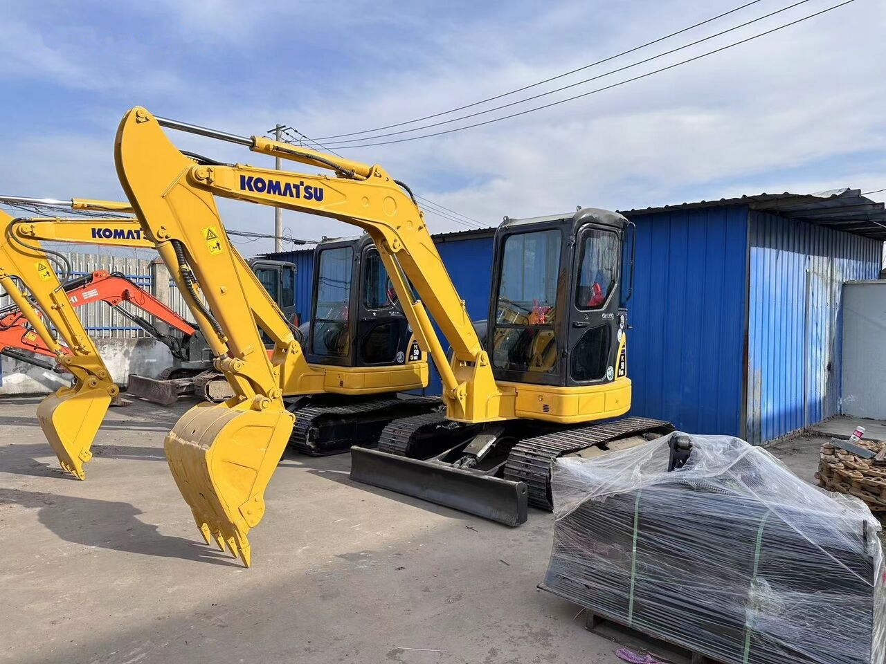 Komatsu PC50MR - Minikotró: 1 kép. Komatsu PC50MR - Minikotró: 1 kép.