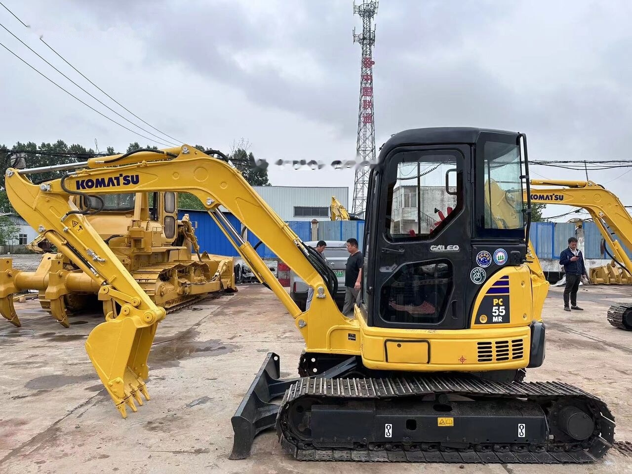 Komatsu pc55mr - Minikotró: 4 kép. Komatsu pc55mr - Minikotró: 4 kép.