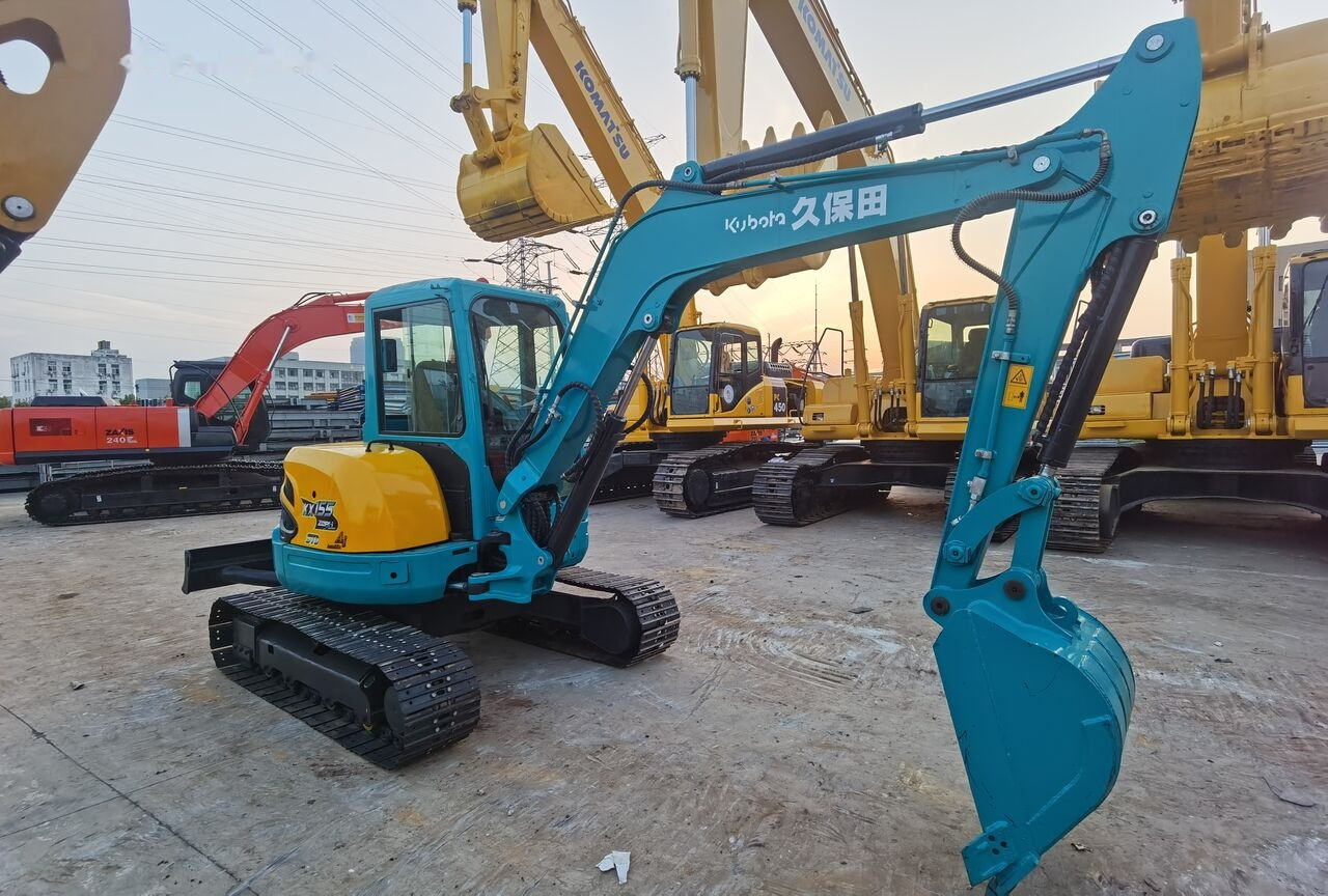 Kubota KX155 - Minikotró: 3 kép. Kubota KX155 - Minikotró: 3 kép.