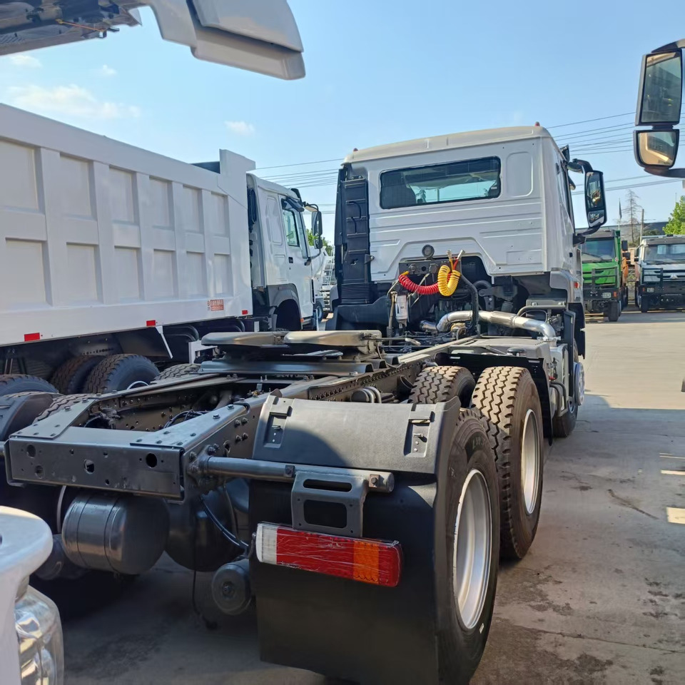 HOHAN trailer head - Nyergesvontató: 5 kép. HOHAN trailer head - Nyergesvontató: 5 kép.
