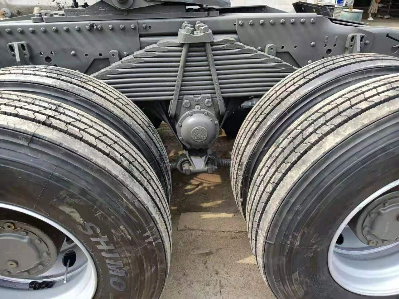 Howo 371 - Nyergesvontató: 3 kép. Howo 371 - Nyergesvontató: 3 kép.