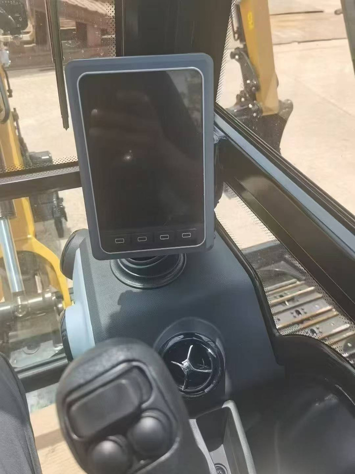 SANY SY60C - Minikotró: 5 kép. SANY SY60C - Minikotró: 5 kép.