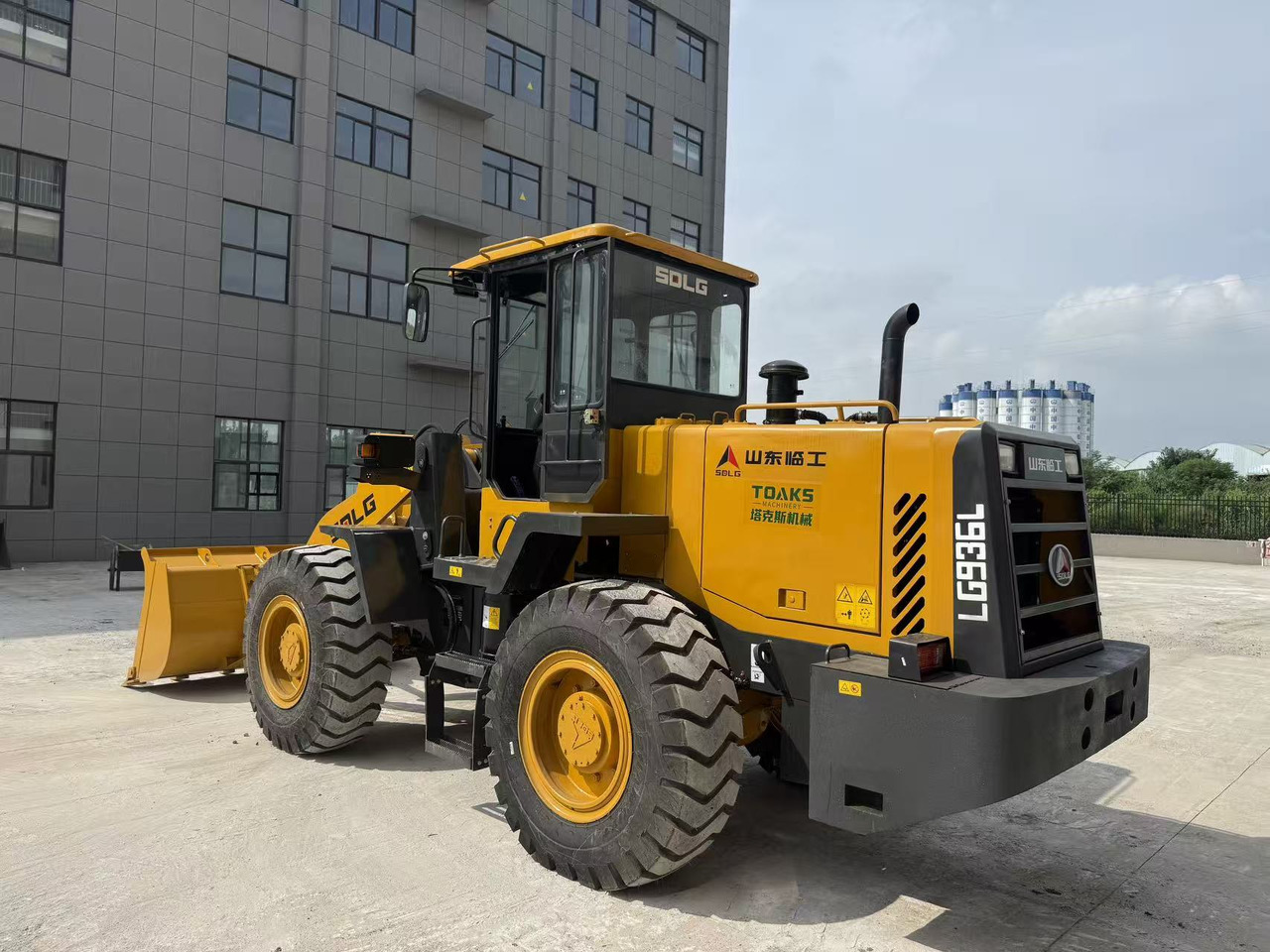 SDLG LG936L - Gumikerekes homlokrakodó: 5 kép. SDLG LG936L - Gumikerekes homlokrakodó: 5 kép.