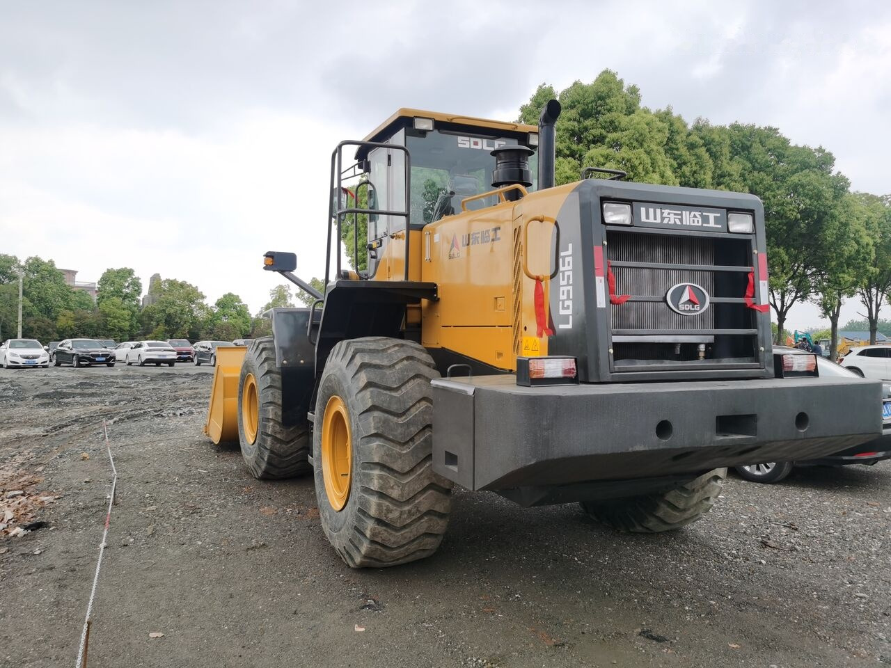 SDLG LG956L lízing SDLG LG956L: 8 kép. SDLG LG956L lízing SDLG LG956L: 8 kép.