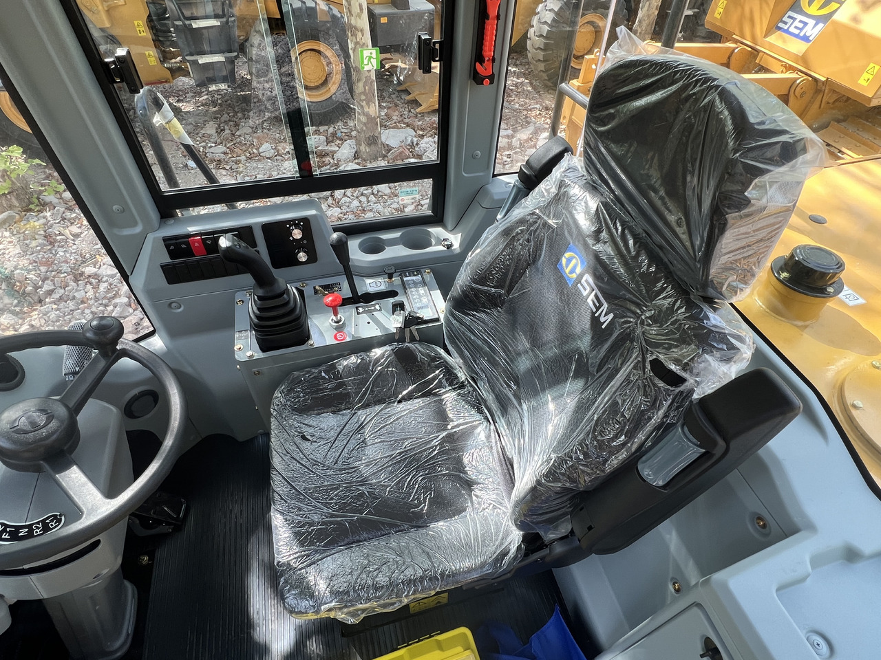 Új Gumikerekes homlokrakodó SEM SEM660D: 10 kép.