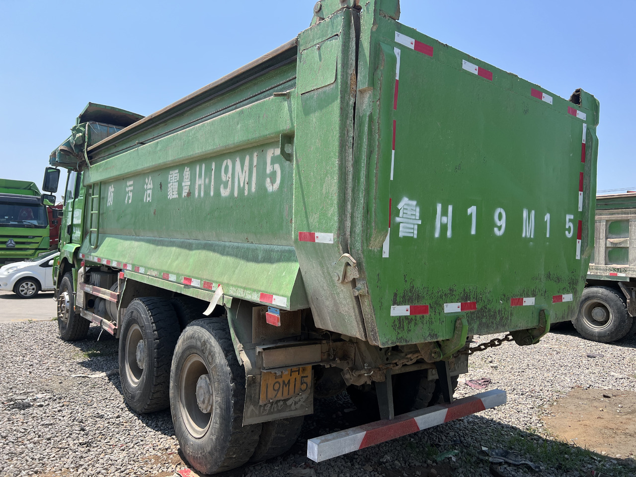 SHACMAN M3000 - Billenőplatós teherautó: 5 kép. SHACMAN M3000 - Billenőplatós teherautó: 5 kép.