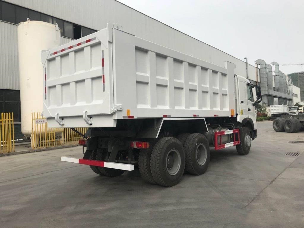 SINOTRUK A7 6x4 - Billenőplatós teherautó: 5 kép. SINOTRUK A7 6x4 - Billenőplatós teherautó: 5 kép.