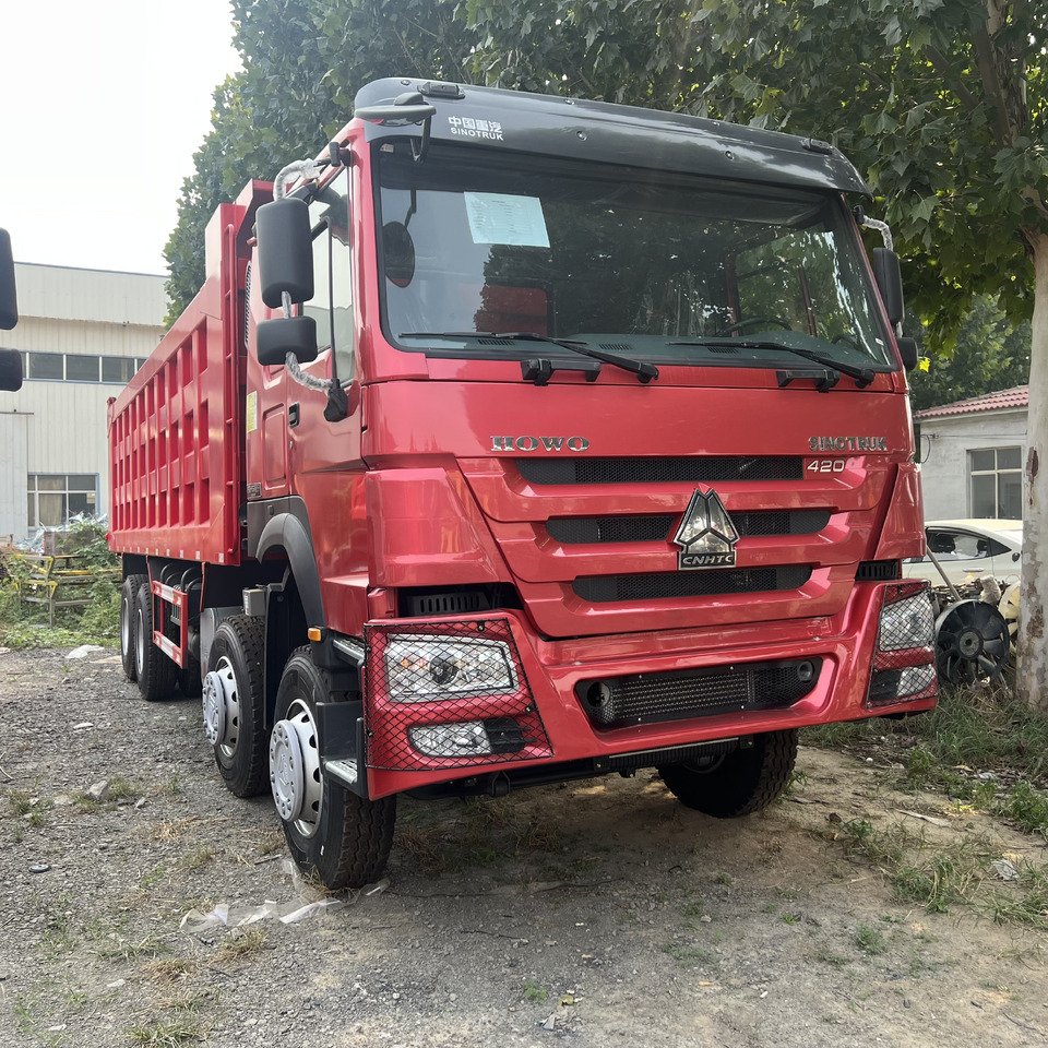 SINOTRUK HOWO - Billenőplatós teherautó: 4 kép. SINOTRUK HOWO - Billenőplatós teherautó: 4 kép.
