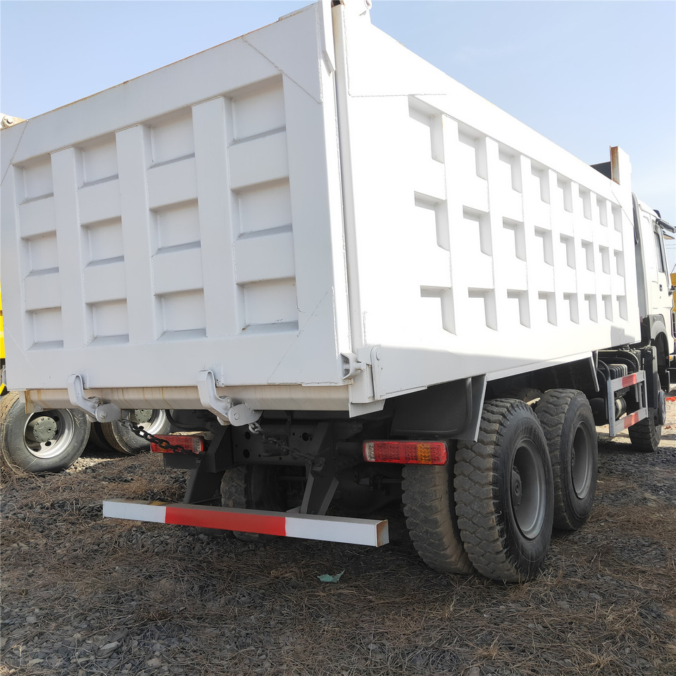 SINOTRUK HOWO lízing SINOTRUK HOWO: 7 kép.
