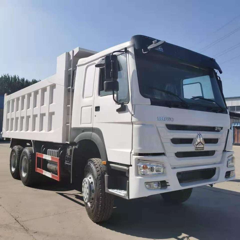 SINOTRUK HOWO - Billenőplatós teherautó: 4 kép. SINOTRUK HOWO - Billenőplatós teherautó: 4 kép.