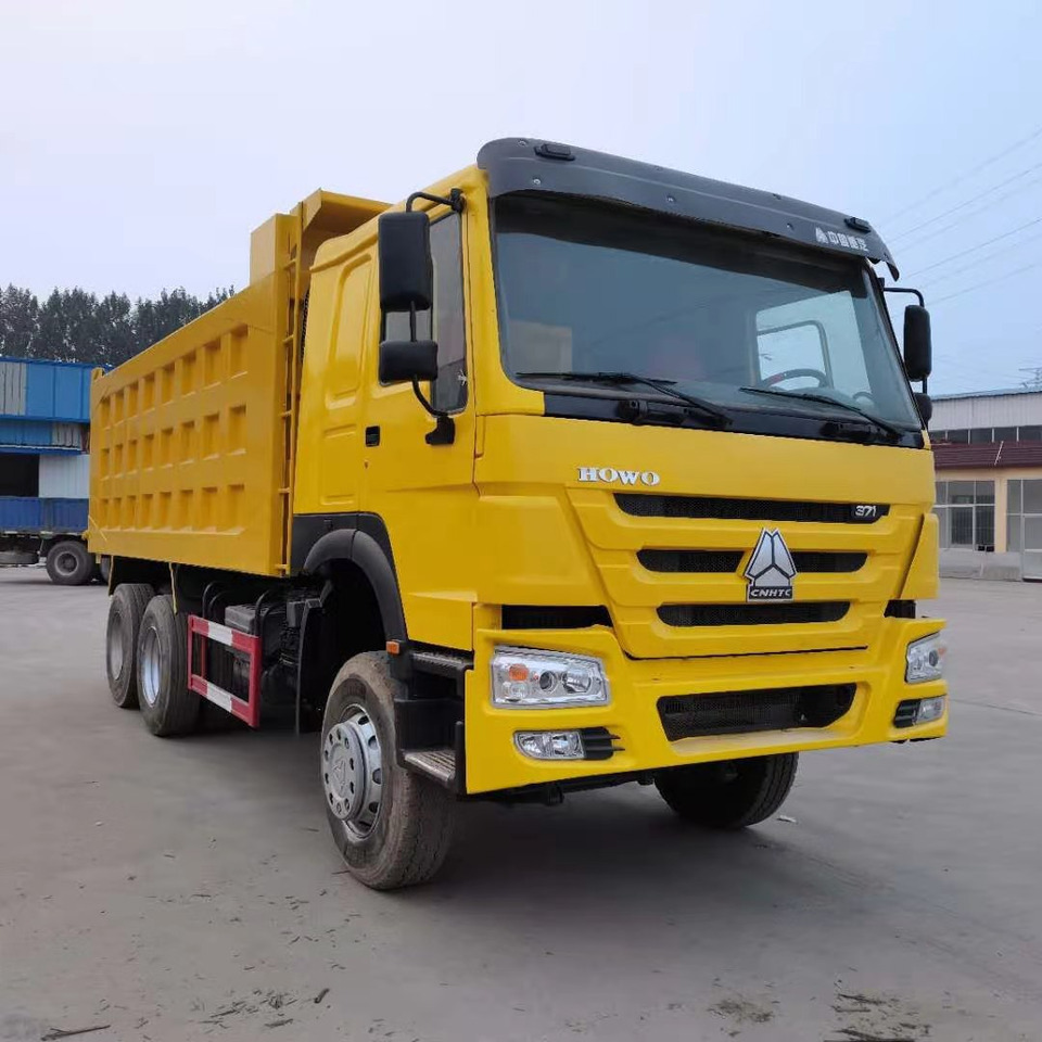 SINOTRUK HOWO - Billenőplatós teherautó: 4 kép. SINOTRUK HOWO - Billenőplatós teherautó: 4 kép.