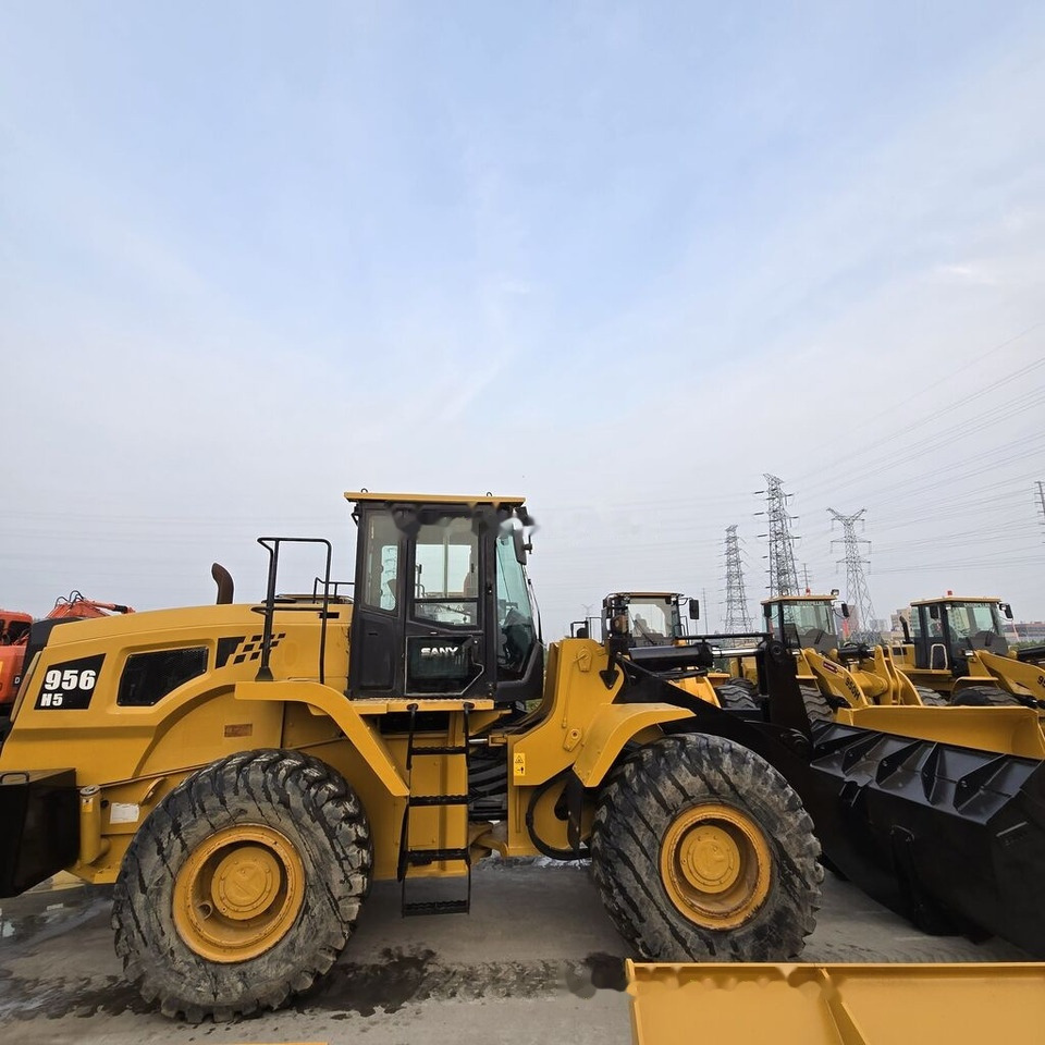 Sany SYL956H5 - Gumikerekes homlokrakodó: 4 kép. Sany SYL956H5 - Gumikerekes homlokrakodó: 4 kép.