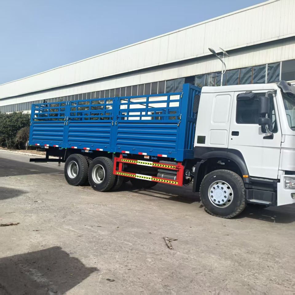 SINOTRUK HOWO - Teherautó: 4 kép. SINOTRUK HOWO - Teherautó: 4 kép.