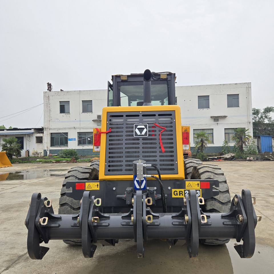 XCMG GR2153 - Gréder: 5 kép. XCMG GR2153 - Gréder: 5 kép.
