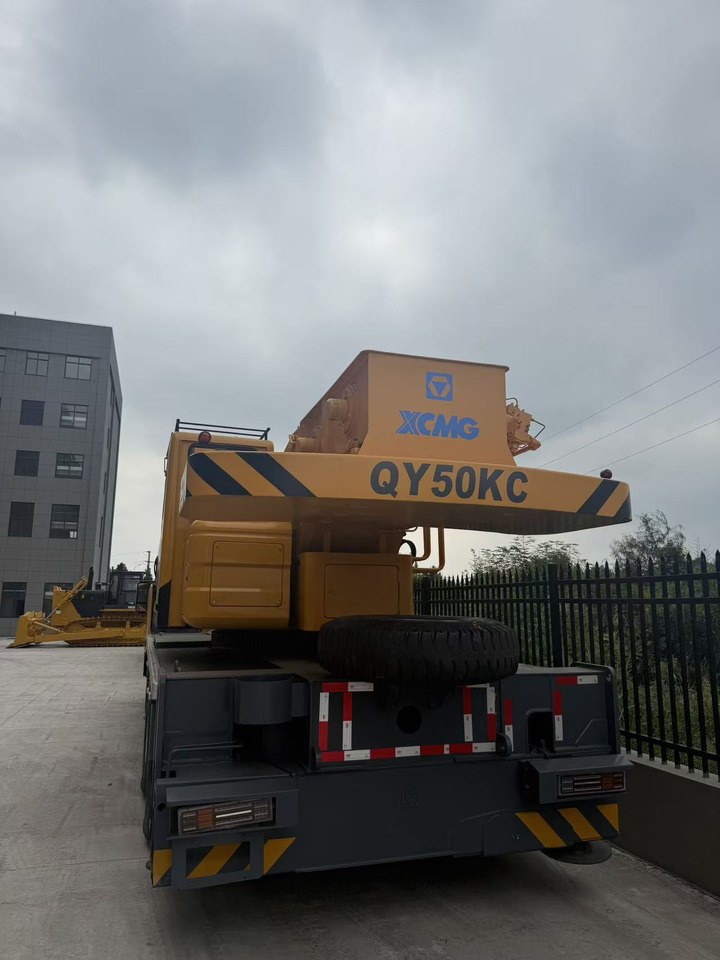 XCMG QY50KC - Darus autó: 4 kép. XCMG QY50KC - Darus autó: 4 kép.