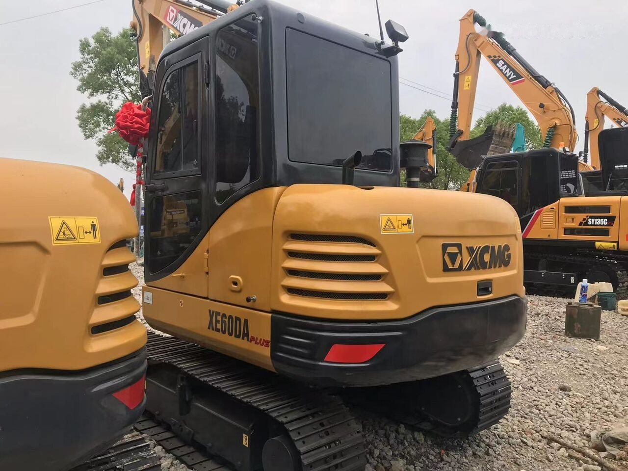 XCMG XE60DA - Minikotró: 5 kép. XCMG XE60DA - Minikotró: 5 kép.