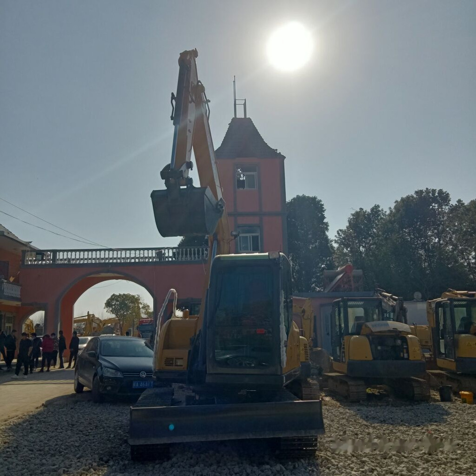 XCMG XE75DA - Minikotró: 5 kép. XCMG XE75DA - Minikotró: 5 kép.