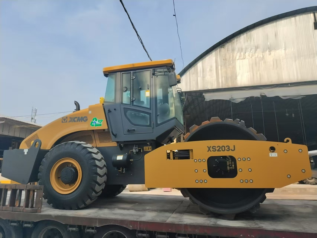 XCMG XS203J - Úthenger: 4 kép. XCMG XS203J - Úthenger: 4 kép.