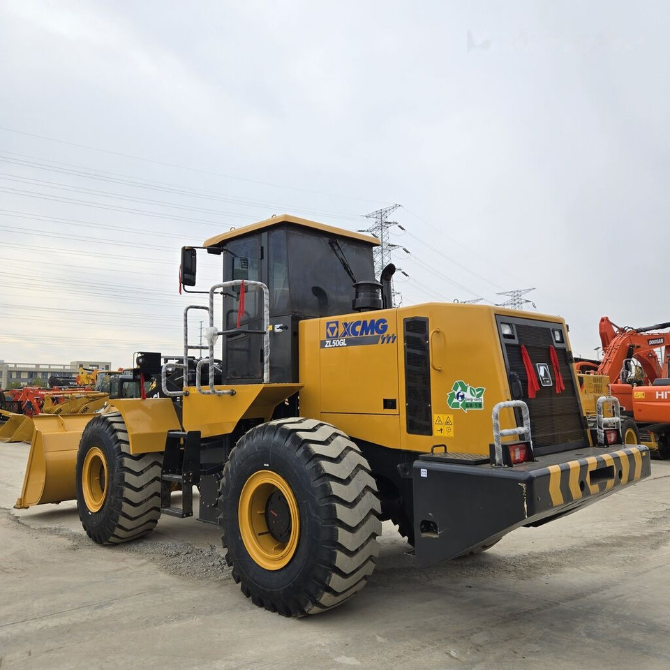 XCMG ZL50GN - Gumikerekes homlokrakodó: 4 kép. XCMG ZL50GN - Gumikerekes homlokrakodó: 4 kép.