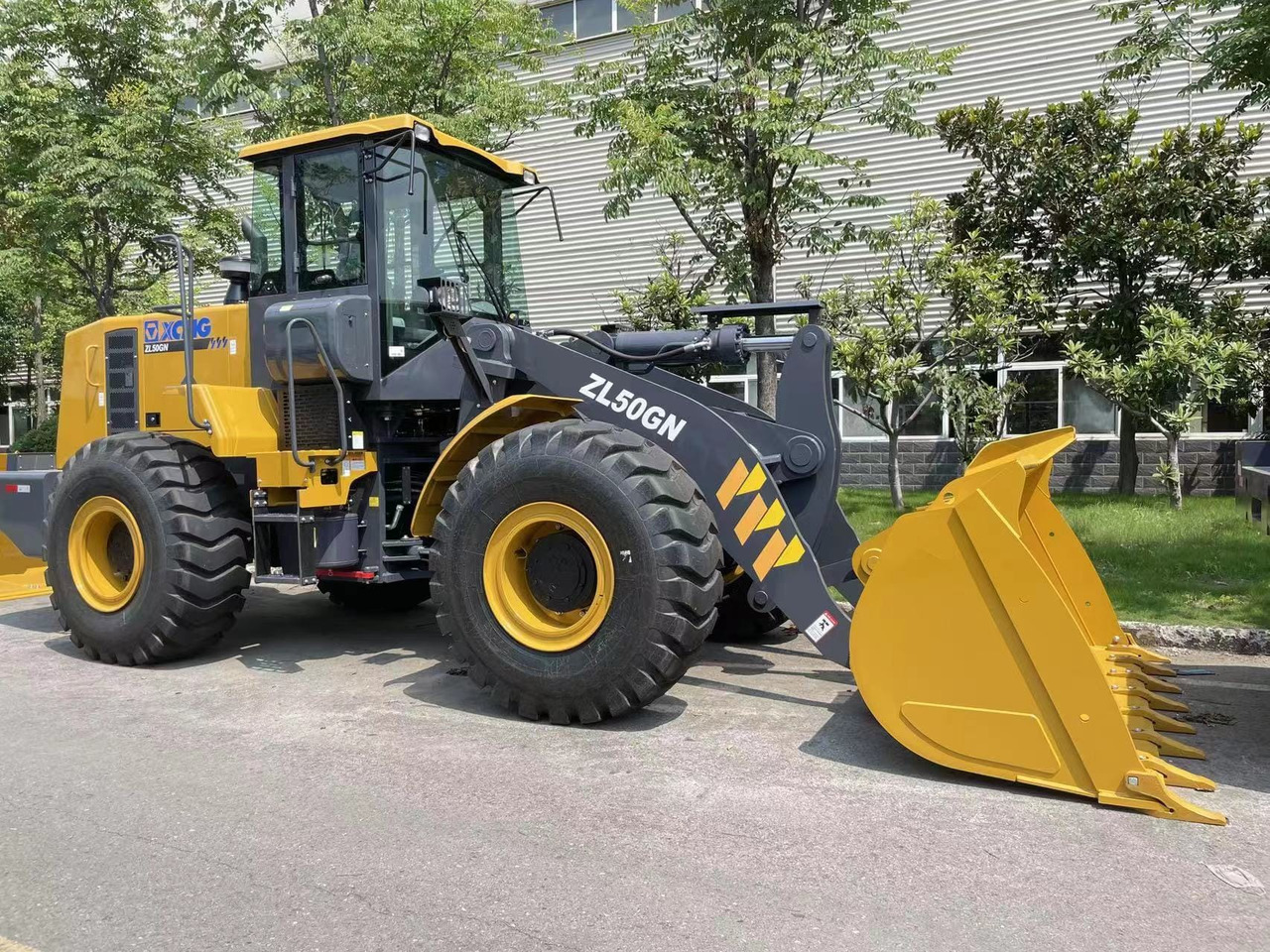 XCMG ZL50GN - Gumikerekes homlokrakodó: 1 kép. XCMG ZL50GN - Gumikerekes homlokrakodó: 1 kép.