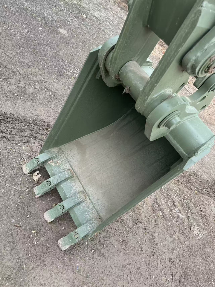 XIAGONG XG765 - Kotrórakodó: 5 kép. XIAGONG XG765 - Kotrórakodó: 5 kép.