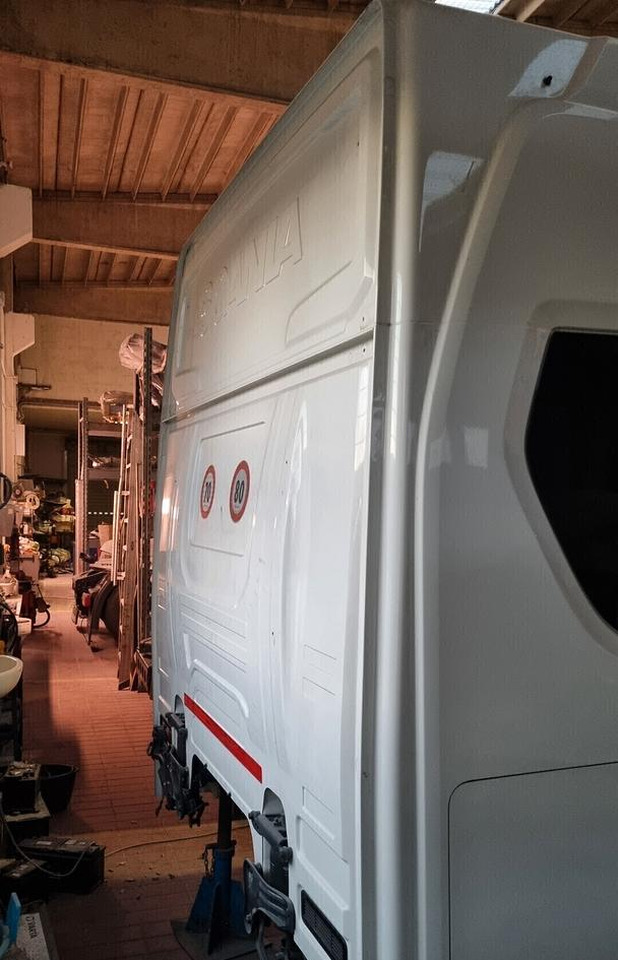 Cabina Scania NTG CR20H 2021 per R450 R550 etc. - Fülke - Teherautó: 3 kép. Cabina Scania NTG CR20H 2021 per R450 R550 etc. - Fülke - Teherautó: 3 kép.